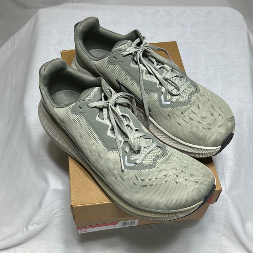 Altra Men's FWD VIA Light Gray Athletic Shoes